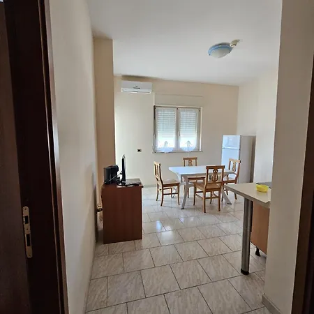 Ξενοδοχείο με διαμερίσματα Lbr 3*