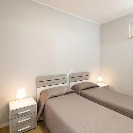 Aparthotel Lbr 3*